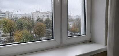 Протекает пластиковое окно после дождя: что делать