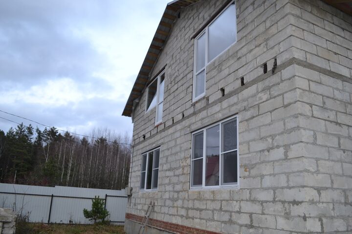 Остекление загородного дома конструкциями РЕХАУ Grazio